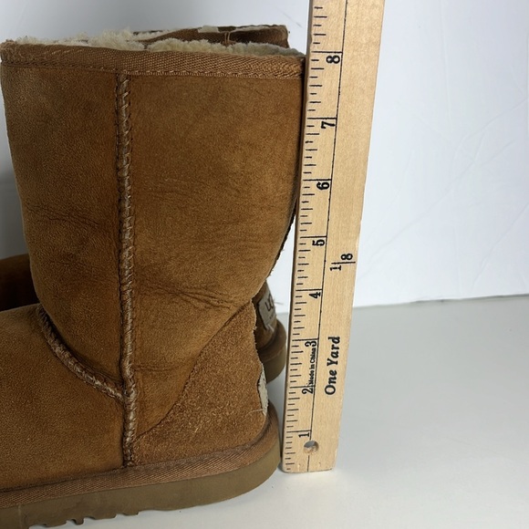 UGG Classic Short Boots Brown Suede Women's 5 - Picture 7 of 8